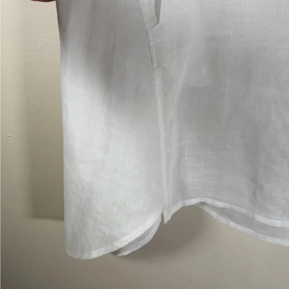 ❣️Sleeveless❣️White Button-Up Tunic